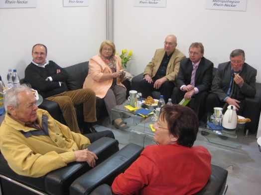 v.li.: Inge Volz, Georg Kohler, Bernhard Kukatzki, Gabriele Albrecht, Helmut Beck, Matthias Baaß, Udo Scheuermann